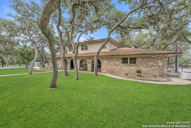 11650 Sunset Ranch Helotes, TX 78023