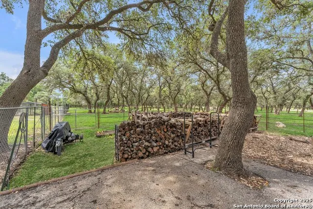 11650 Sunset Ranch Helotes, TX 78023