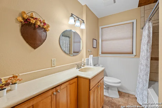 102 Zornia Castle Hills, TX 78213
