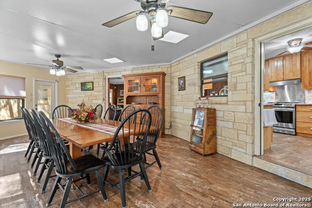102 Zornia Castle Hills, TX 78213