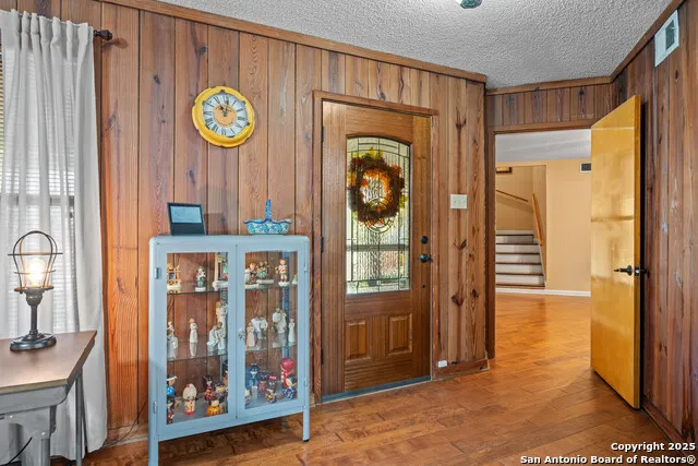 102 Zornia Castle Hills, TX 78213