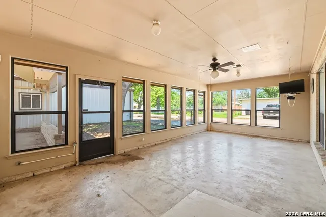 901 Gentilz Castroville, TX 78009