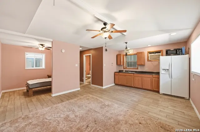 901 Gentilz Castroville, TX 78009