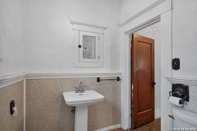 306 Jennings San Antonio, TX 78225