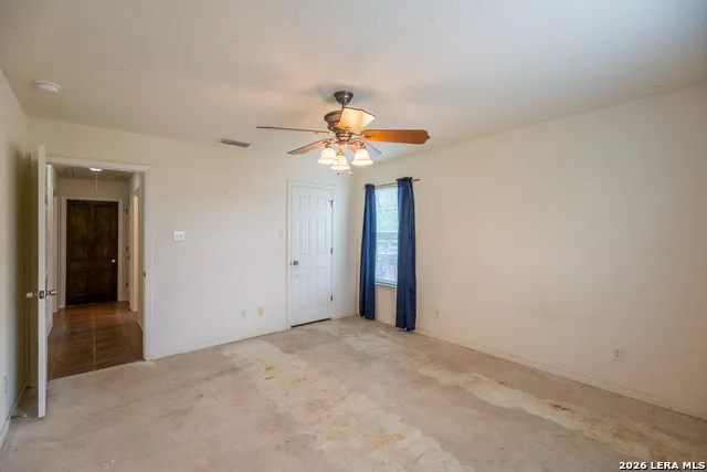 1277 County Road 138 Floresville, TX 78114