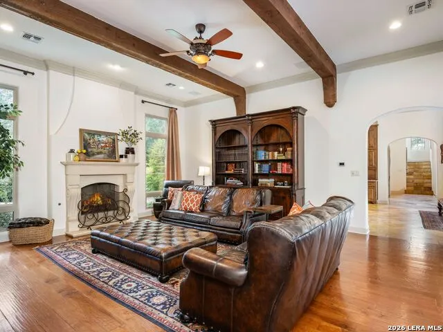222 Farne Castle Shavano Park, TX 78249