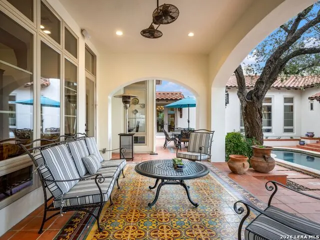 222 Farne Castle Shavano Park, TX 78249