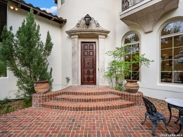 222 Farne Castle Shavano Park, TX 78249