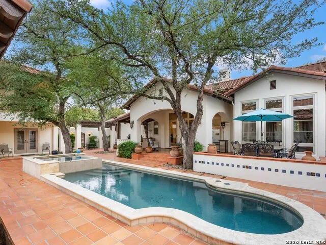 222 Farne Castle Shavano Park, TX 78249