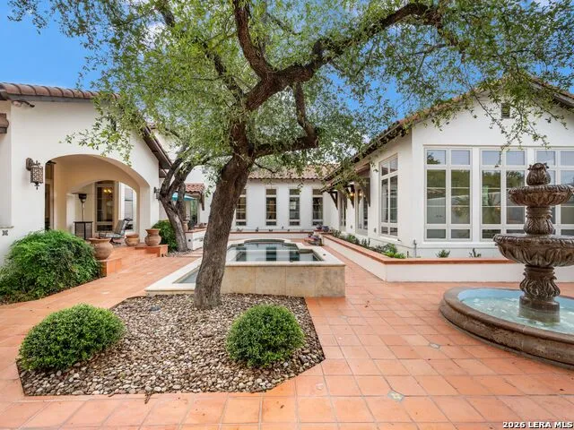 222 Farne Castle Shavano Park, TX 78249