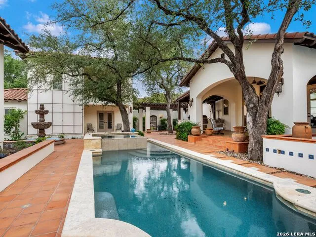 222 Farne Castle Shavano Park, TX 78249