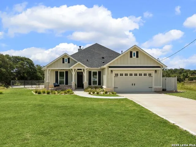 109 Serapia Garza Blanco, TX 78606