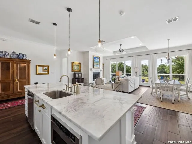 109 Serapia Garza Blanco, TX 78606