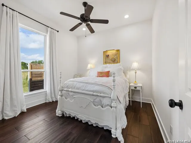 109 Serapia Garza Blanco, TX 78606