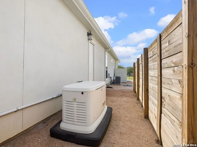 109 Serapia Garza Blanco, TX 78606