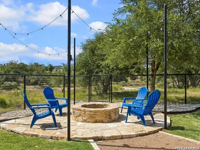 109 Serapia Garza Blanco, TX 78606