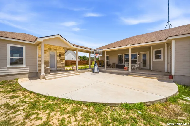 55 LOG CABIN WAY Poteet, TX 78065