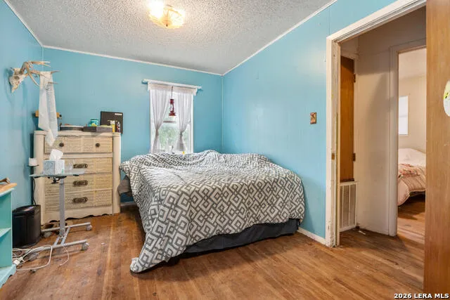 308 Hackberry St Junction, TX 76849