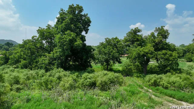 308 Hackberry St Junction, TX 76849