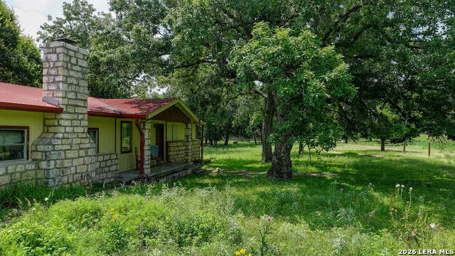 308 Hackberry St Junction, TX 76849