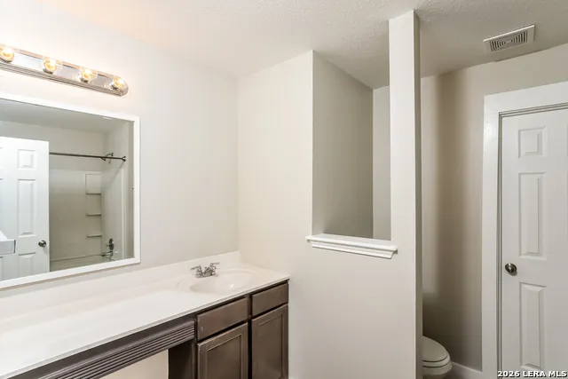 8039 SILVER GRV San Antonio, TX 78254