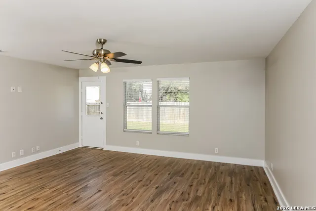 8039 SILVER GRV San Antonio, TX 78254