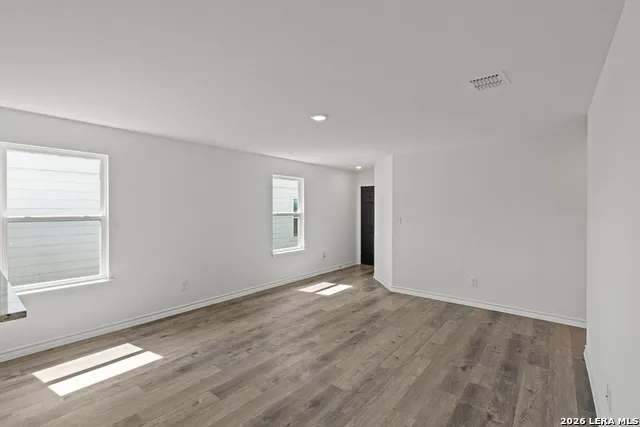 454 WHITE HERON WAY Marion, TX 78124