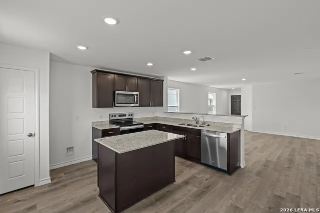 454 WHITE HERON WAY Marion, TX 78124