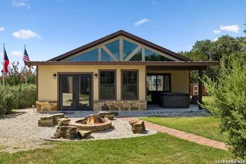 1355 BROAD OAK DR