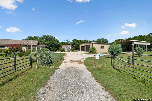 1355 BROAD OAK DR Bandera, TX 78003