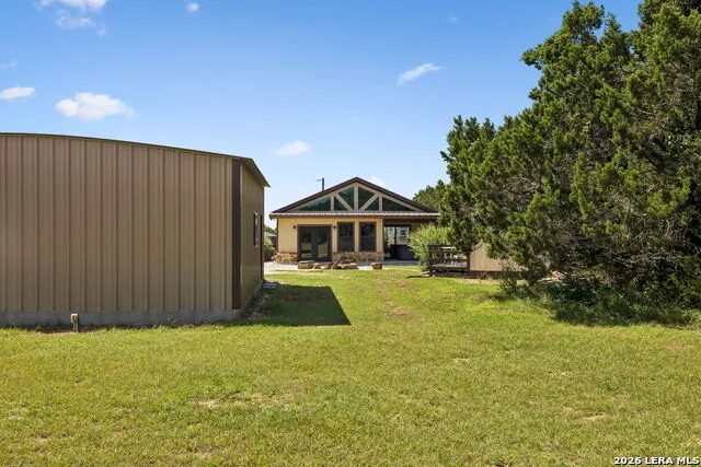 1355 BROAD OAK DR Bandera, TX 78003