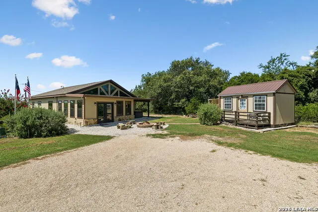 1355 BROAD OAK DR Bandera, TX 78003