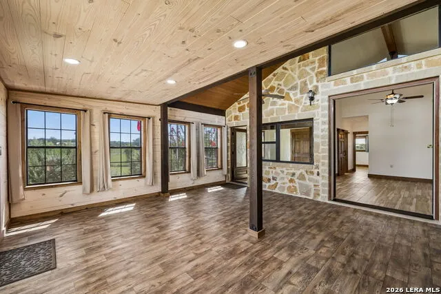 1355 BROAD OAK DR Bandera, TX 78003