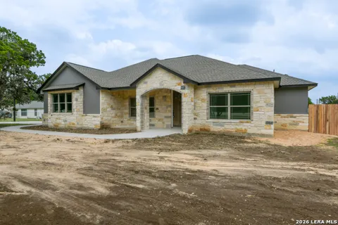 490 North Star Dr