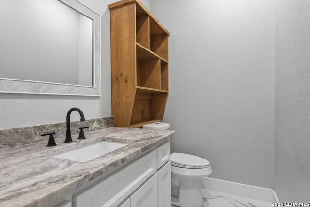490 North Star Dr Bandera, TX 78003