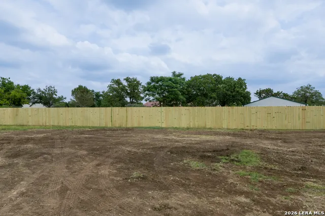 490 North Star Dr Bandera, TX 78003