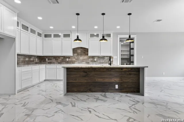 490 North Star Dr Bandera, TX 78003