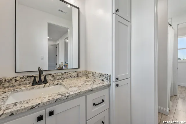 9974 HIDDEN POND DR Iola, TX 77861