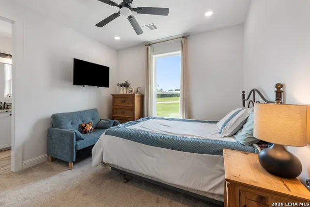 9974 HIDDEN POND DR Iola, TX 77861