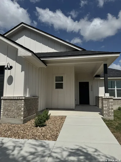 2000 OWENS AVE Three Rivers, TX 78071