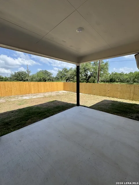 2000 OWENS AVE Three Rivers, TX 78071
