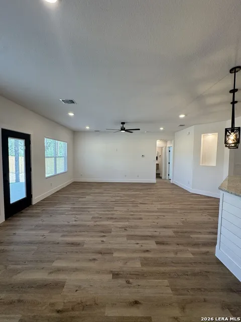 2000 OWENS AVE Three Rivers, TX 78071