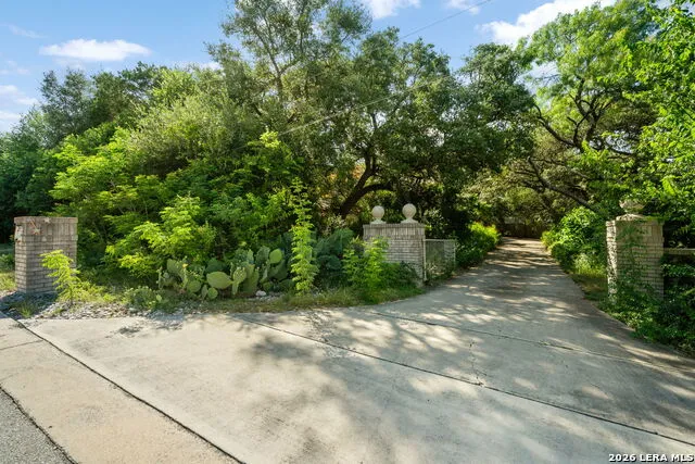 9611 AZALEA CIR Garden Ridge, TX 78266