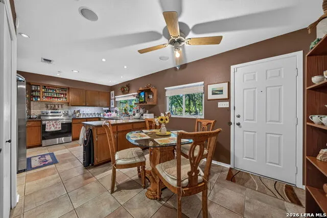 9611 AZALEA CIR Garden Ridge, TX 78266