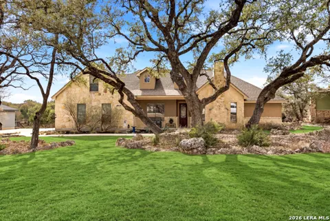 541 Saxet Trail