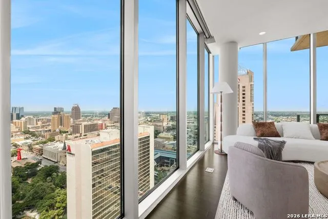 610 E MARKET ST #2708 San Antonio, TX 78205