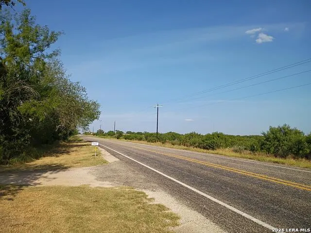 7461 FM 462 Bigfoot, TX 78005