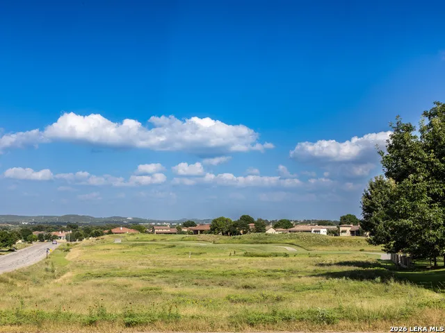 3304 ARROWHEAD DR Kerrville, TX 78028
