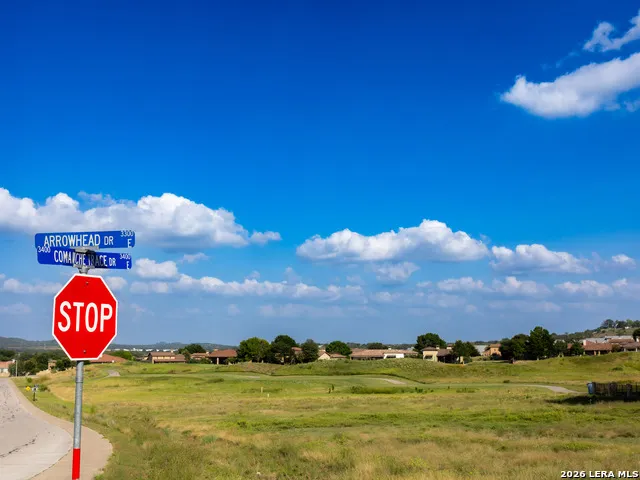 3304 ARROWHEAD DR Kerrville, TX 78028