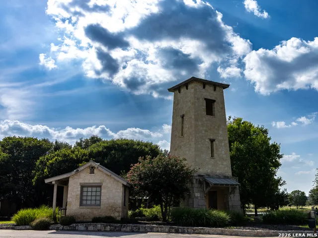 3304 ARROWHEAD DR Kerrville, TX 78028